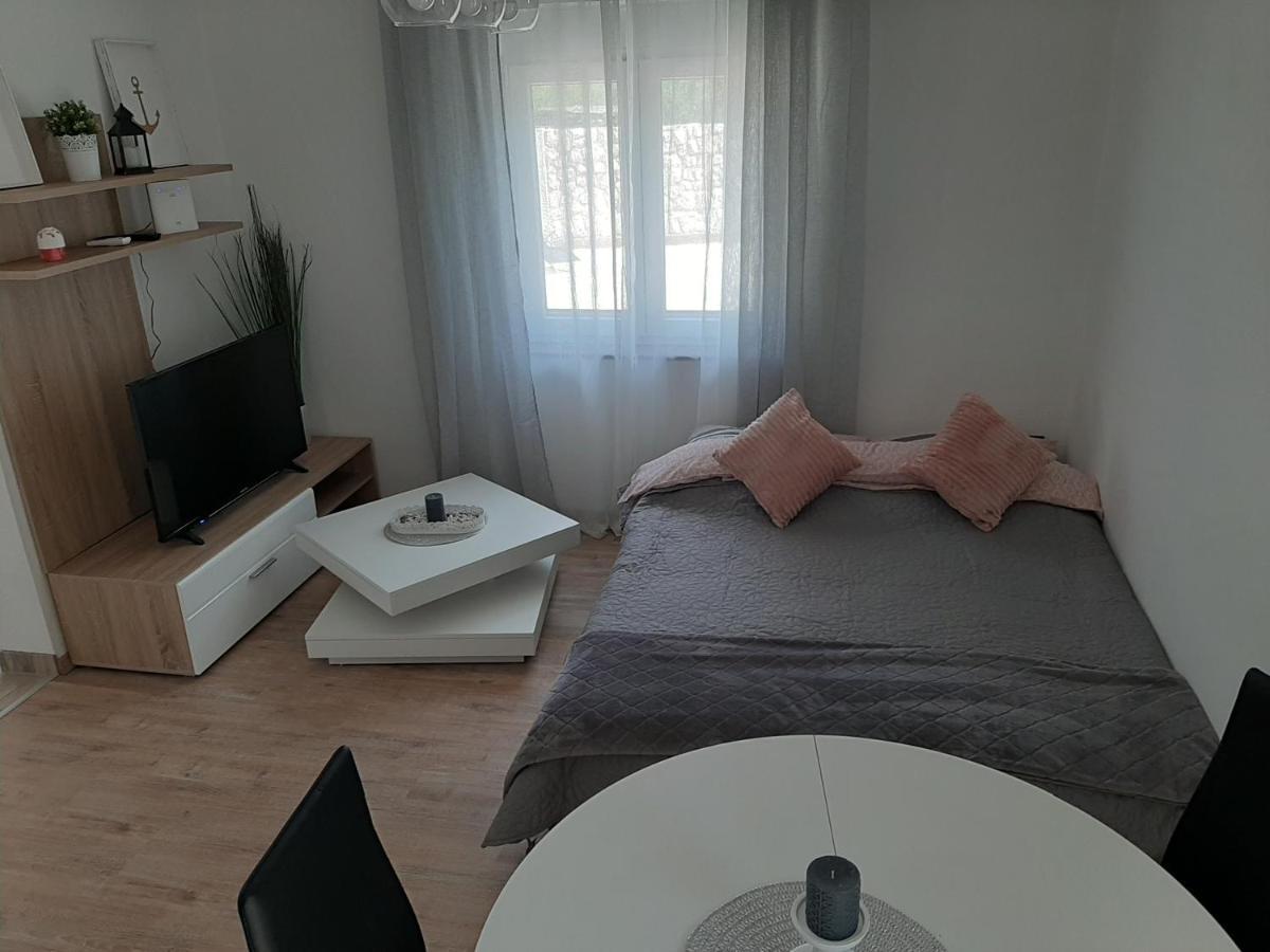 Ferienhaus Karlo Pridraga Eksteriør bilde